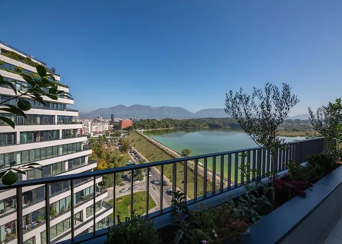 Side * Tirana